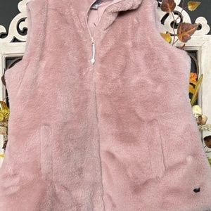 Dusty pink faux fur
